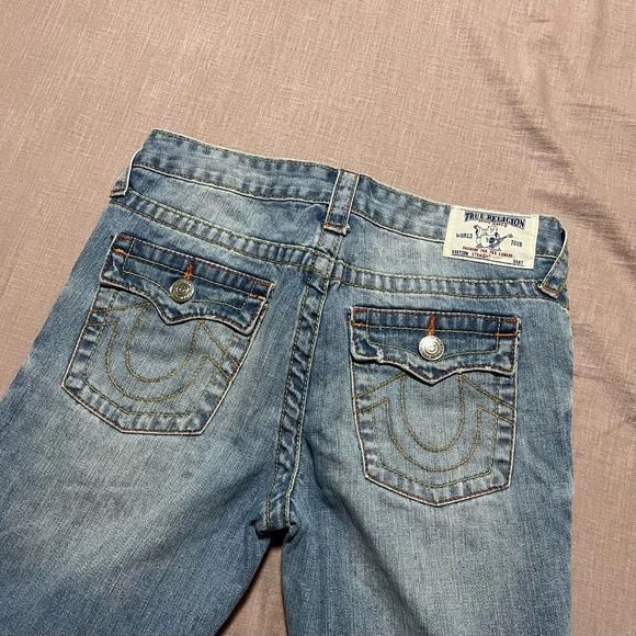 Vintage Y2k True Religion Billy Ripped Jean Shorts Teens size 16 women’s size 28 - Picture 5 of 7